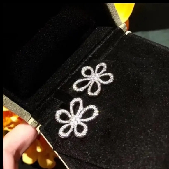 Silver plated white crystal flower earrings with silver post BOGO - Picture 4 of 9